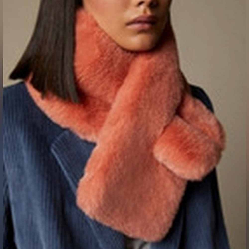 NWT - Luxurious Faux Fur Scarf in Coral